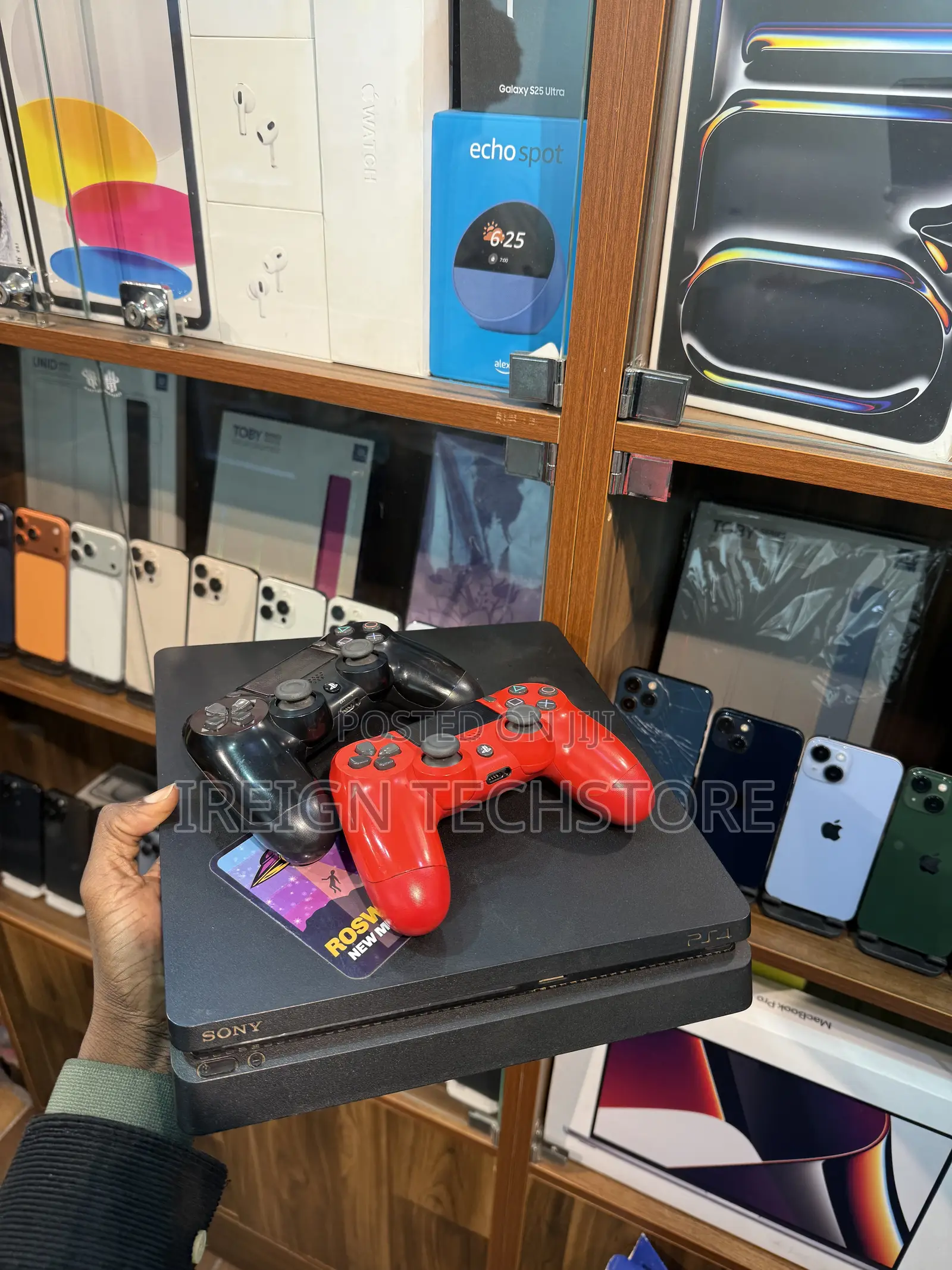 PlayStation 4 Slim