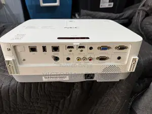 NEC P452W Projector - High Graphics