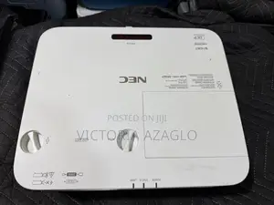 NEC P452W Projector - High Graphics
