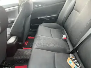 Honda Civic EX 4dr Hatchback (1.5L 4cyl) 2017 Gray