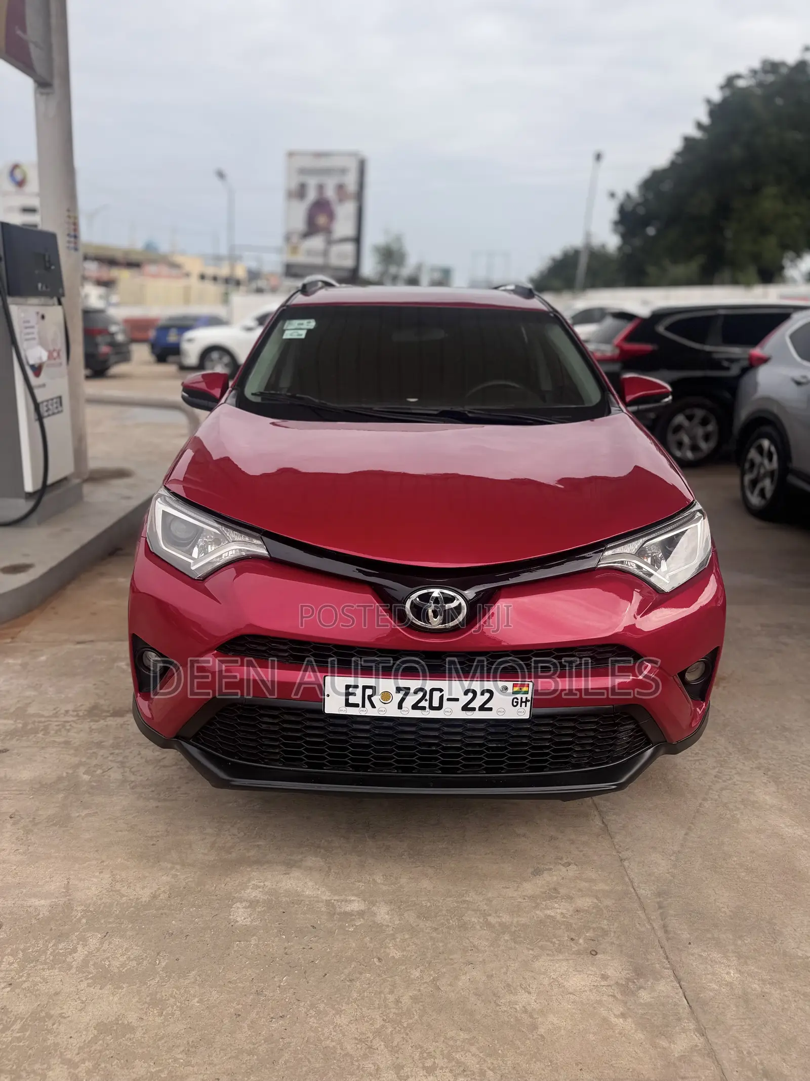 Toyota RAV4 XLE 4dr SUV AWD (2.5L 4cyl 6A) 2015