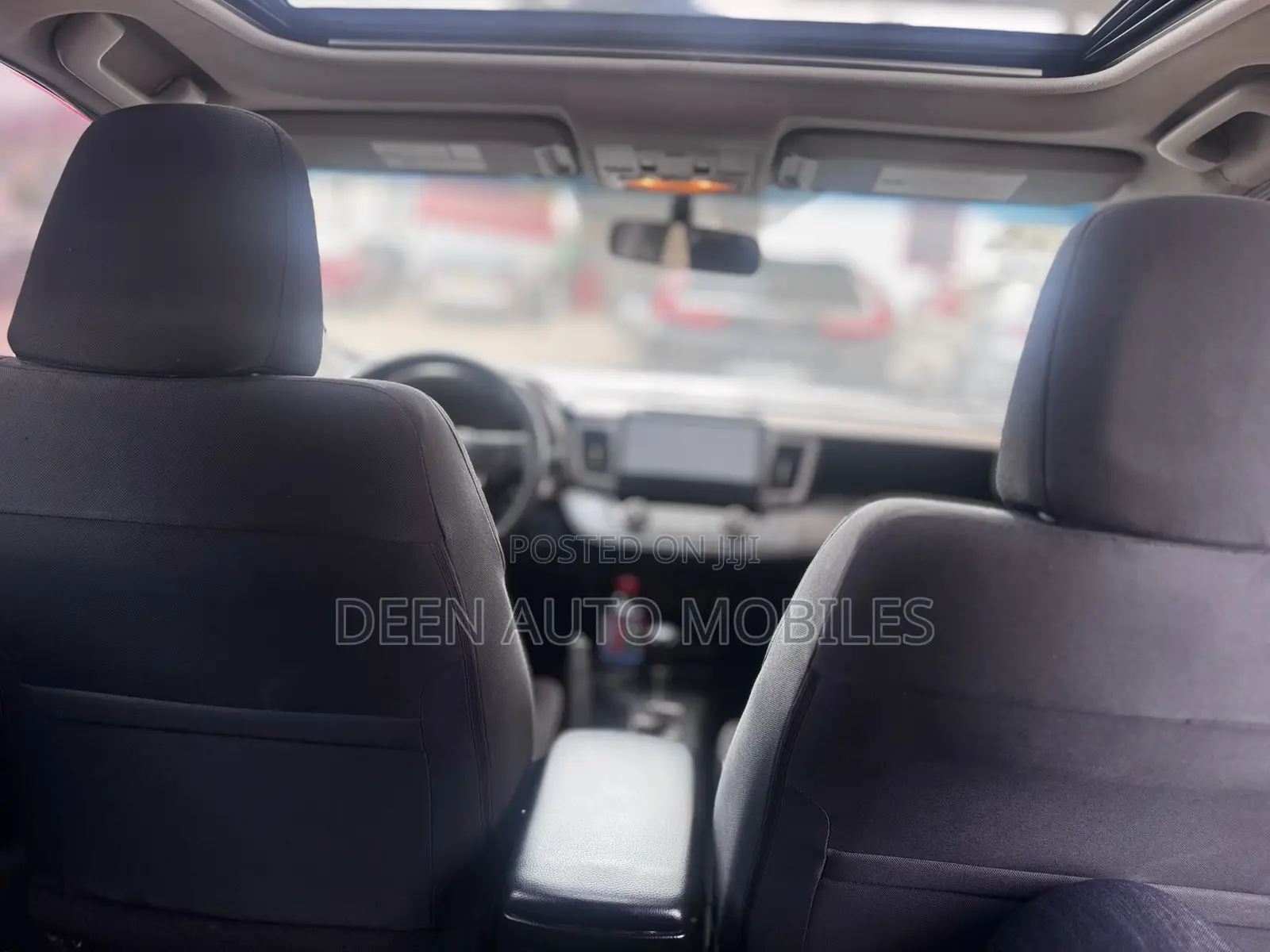 Toyota RAV4 XLE 4dr SUV AWD (2.5L 4cyl 6A) 2015
