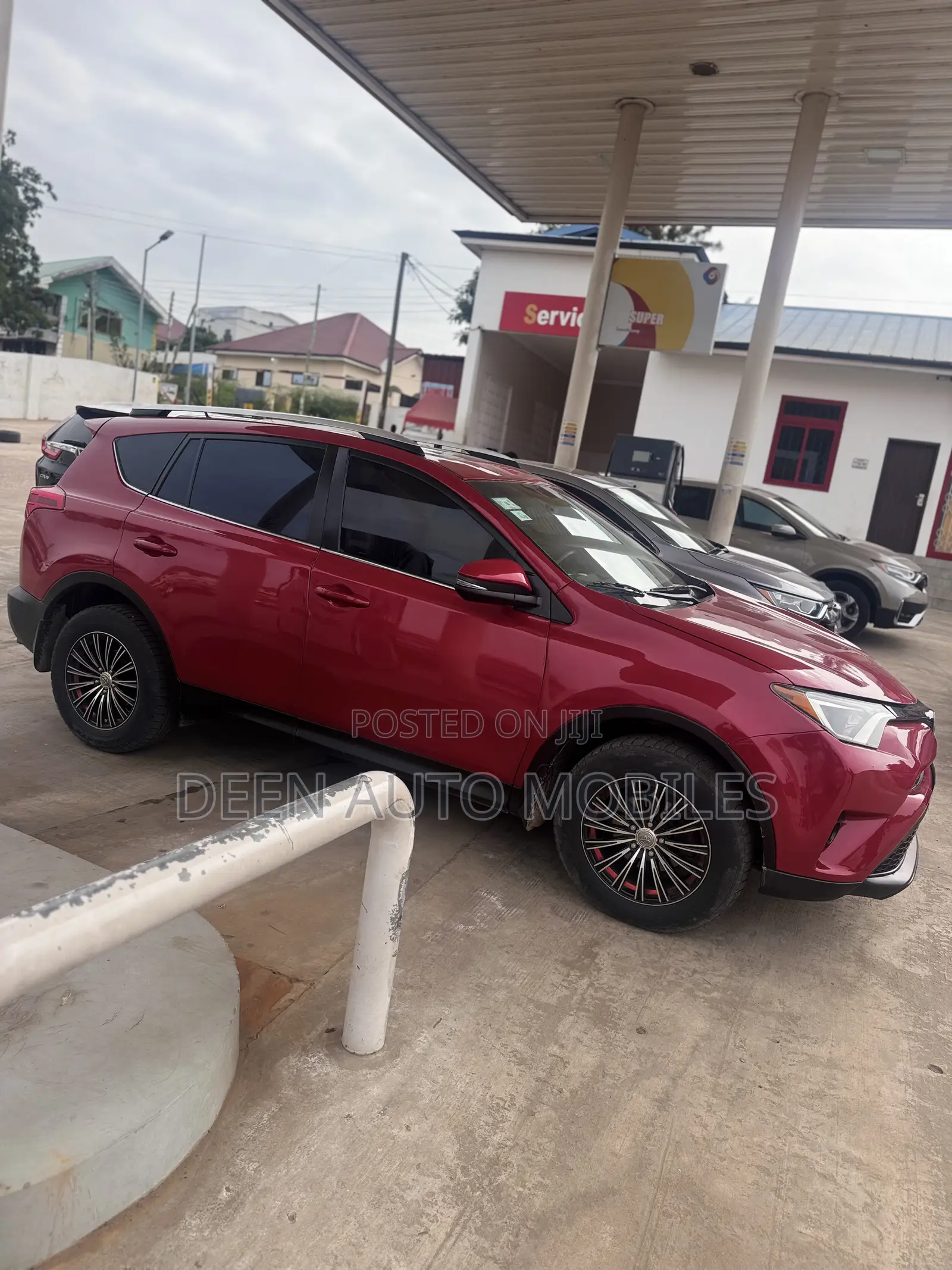 Toyota RAV4 XLE 4dr SUV AWD (2.5L 4cyl 6A) 2015