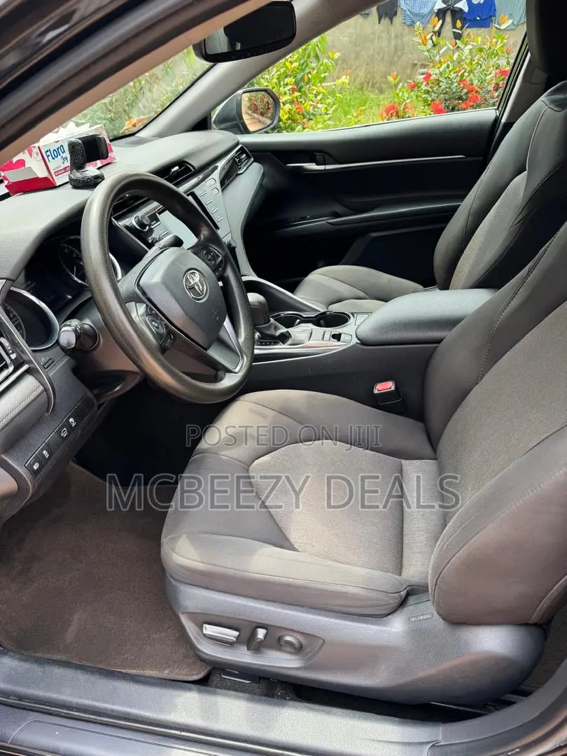 Toyota Camry LE FWD 2020 Black