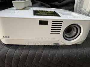 NEC NP500 Projector - High Graphics