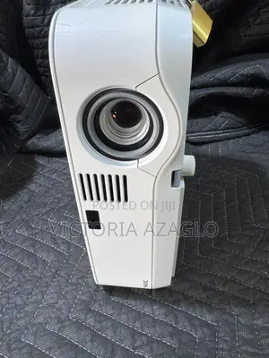 NEC NP500 Projector - High Graphics