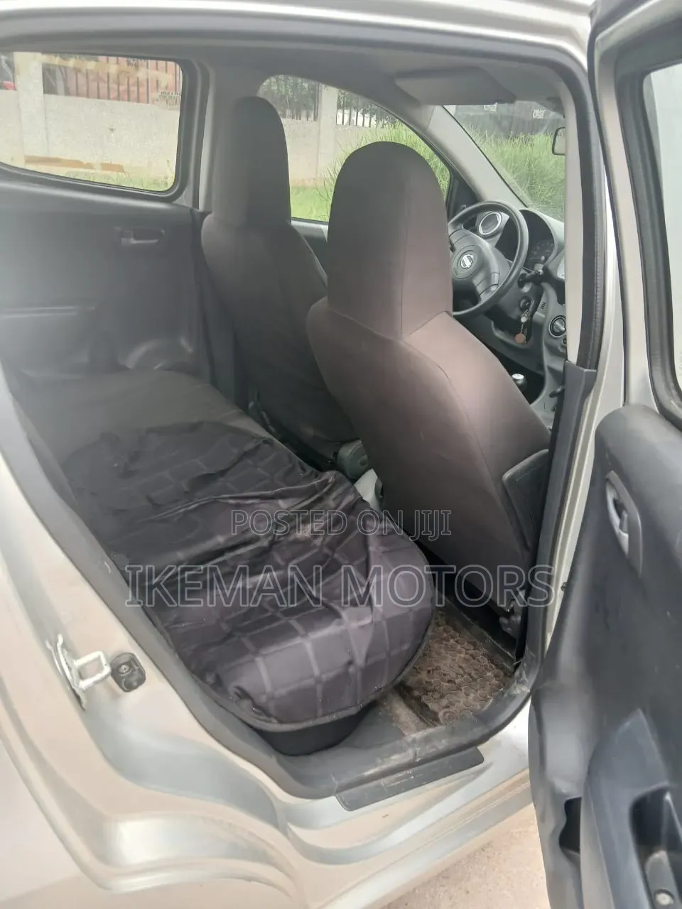 Nissan Pixo 1.0 FWD 2011 Silver