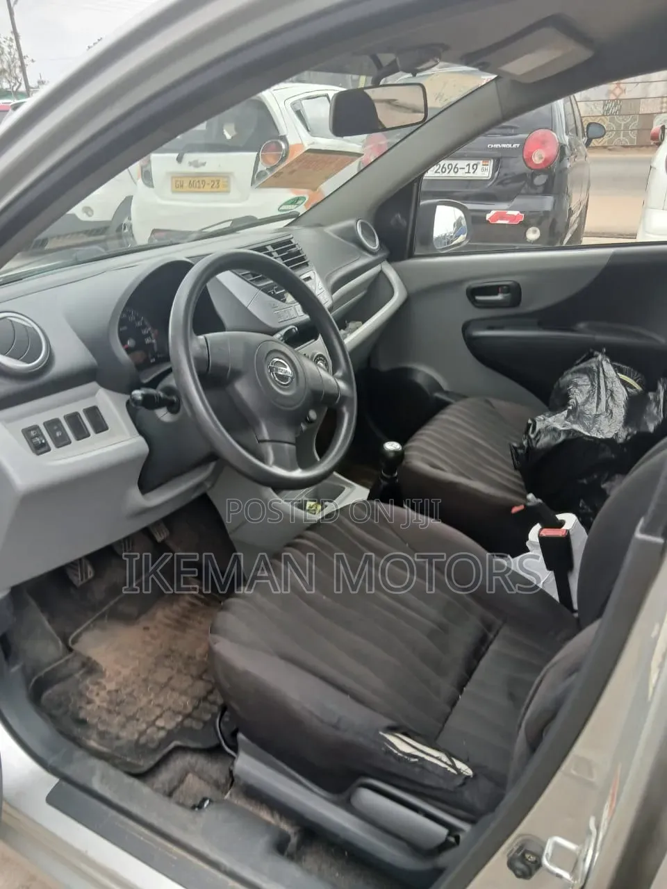 Nissan Pixo 1.0 FWD 2011 Silver