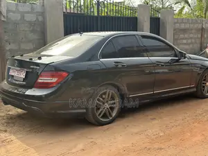 Mercedes-Benz C250 2014 Black