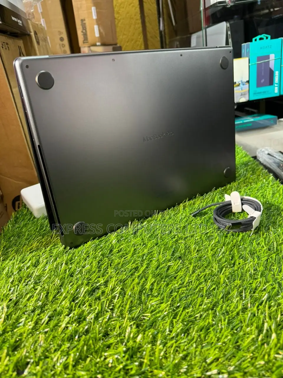 Laptop Apple MacBook Pro 2023 M3 Pro 36GB Apple M3 Pro SSD 1T