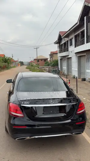 Mercedes-Benz E300 2018 Black