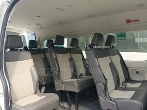Toyota HiAce 2018 White