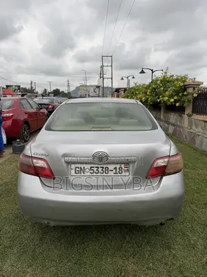 Toyota Camry Base 4dr Sedan (2.5L 4cyl 6M) 2010 Silver