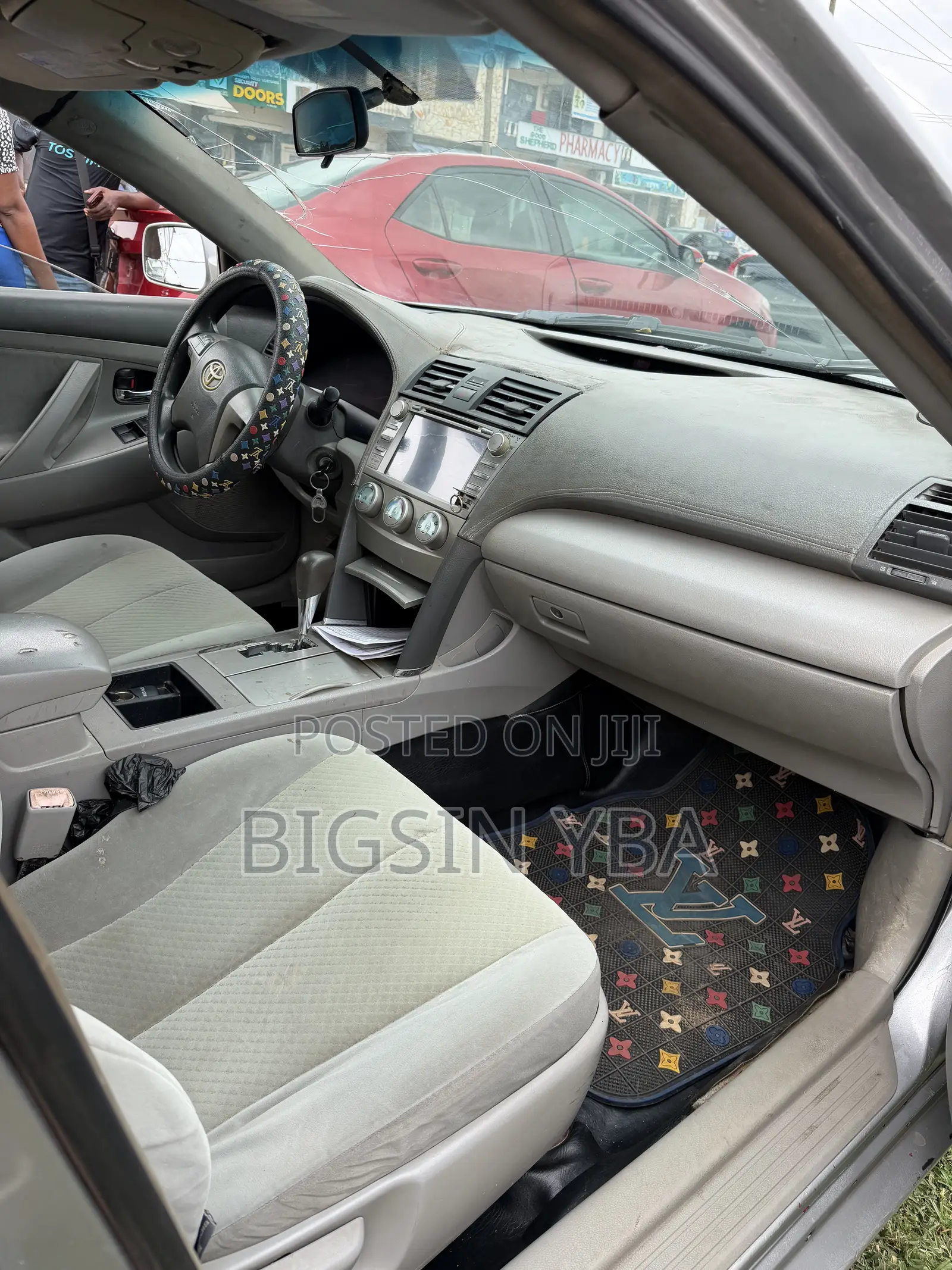 Toyota Camry Base 4dr Sedan (2.5L 4cyl 6M) 2010 Silver
