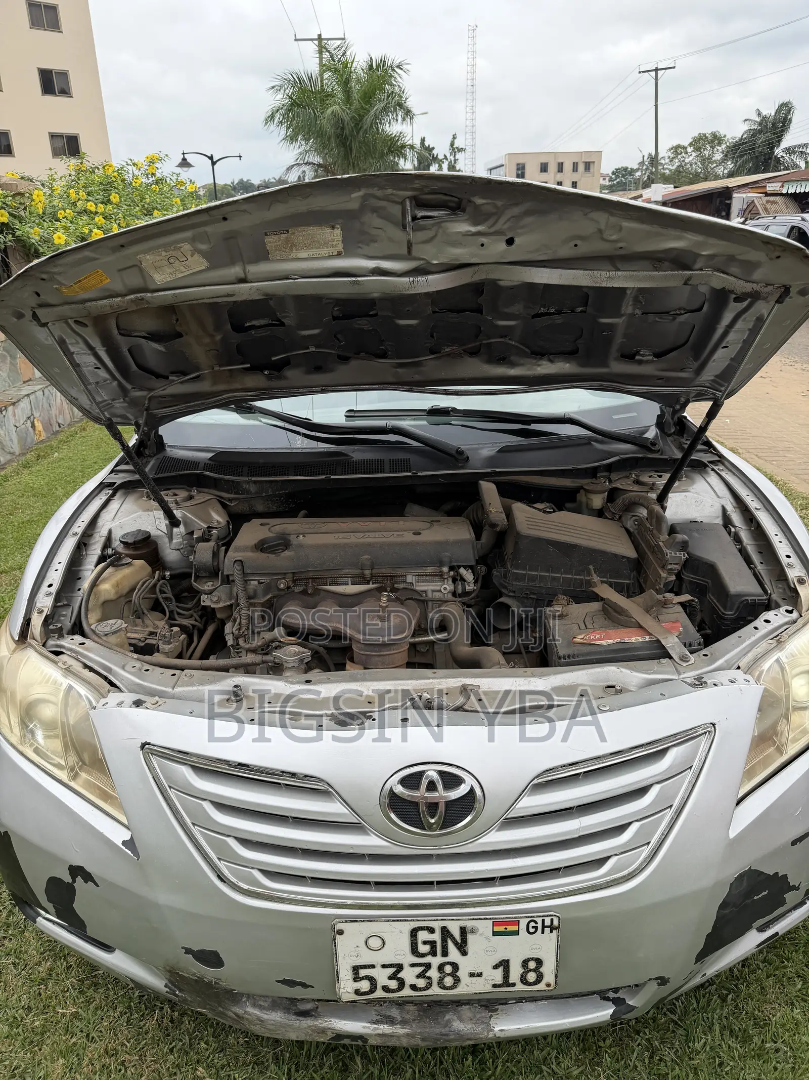 Toyota Camry Base 4dr Sedan (2.5L 4cyl 6M) 2010 Silver