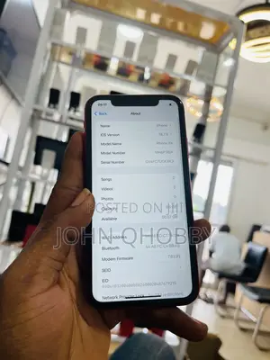 Apple iPhone XR 64 GB Red