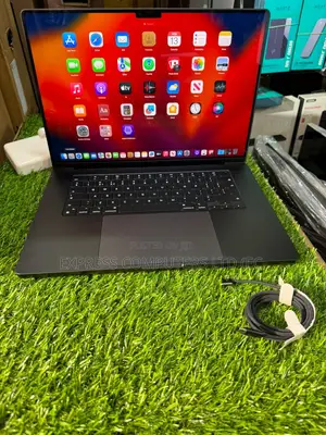 Laptop Apple MacBook Pro 2023 M3 Pro 36GB Apple M3 Pro SSD 1T