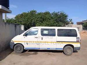 Toyota HiAce 2021 White