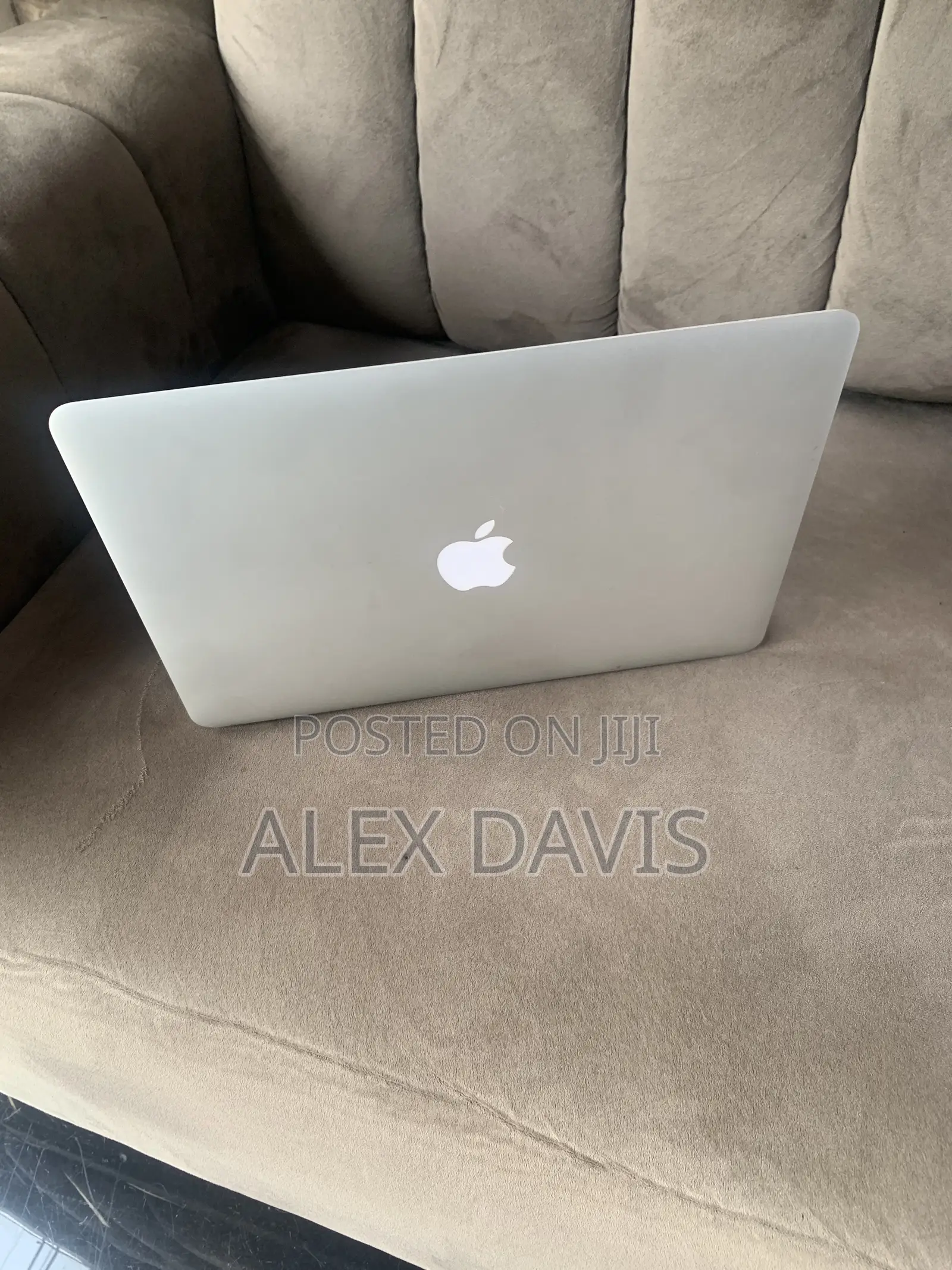 New Laptop Apple MacBook Air 8GB Intel Core i5 SSD 256GB