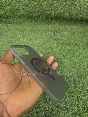 iPhone 12/13 Pro Max Translucent Case (Magsafe Support)