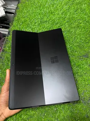 Laptop Microsoft Surface Pro 9 16GB Intel Core i7 SSD 512GB