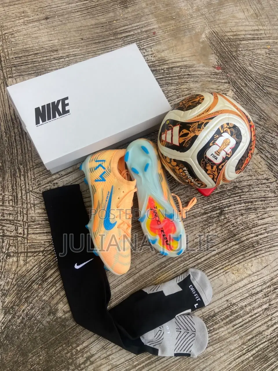 Original Football Boot Available at Cool Price
