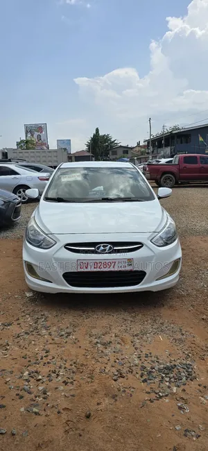 Hyundai Accent SE Sedan 2017 White