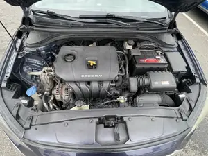 Hyundai Elantra Limited 2018 Blue