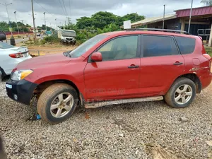 Toyota RAV4 2010 Red