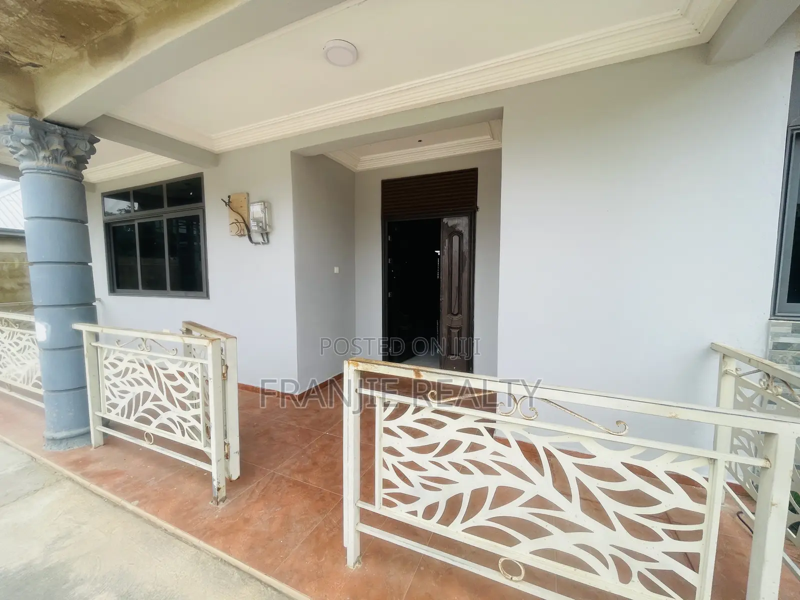 3bdrm Apartment in Franjie Realty, Kasoa for rent