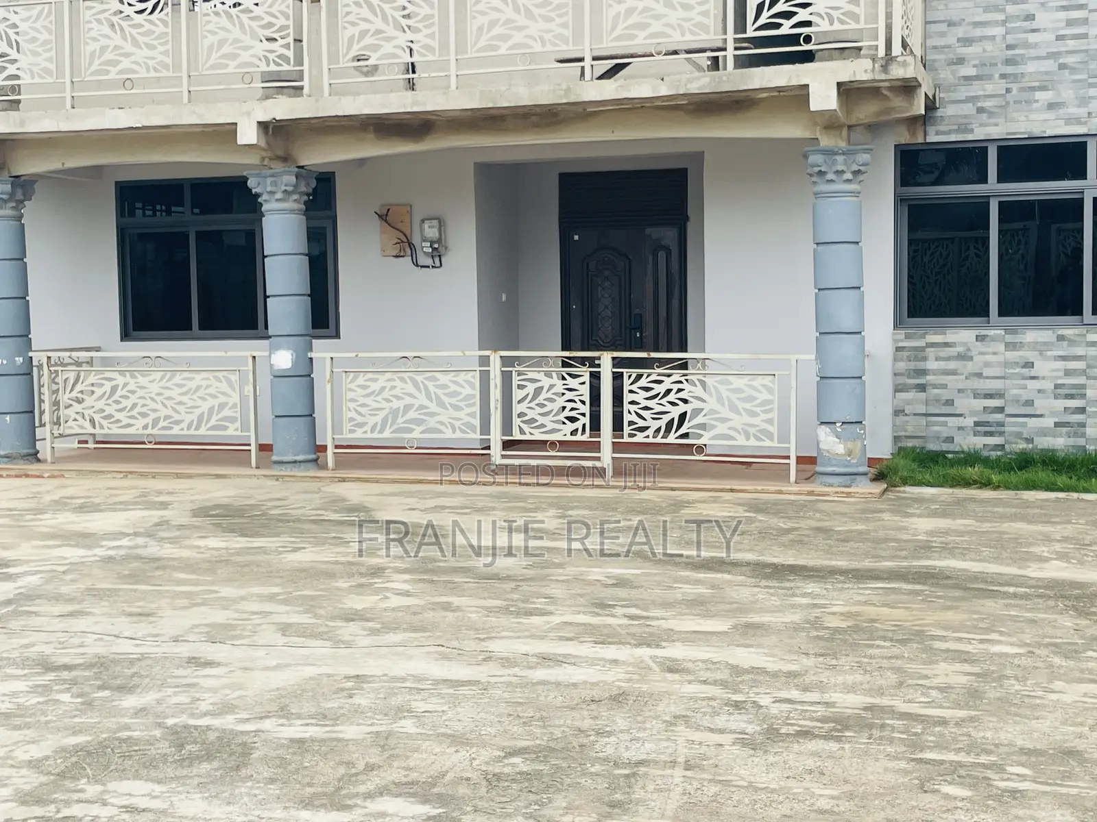3bdrm Apartment in Franjie Realty, Kasoa for rent