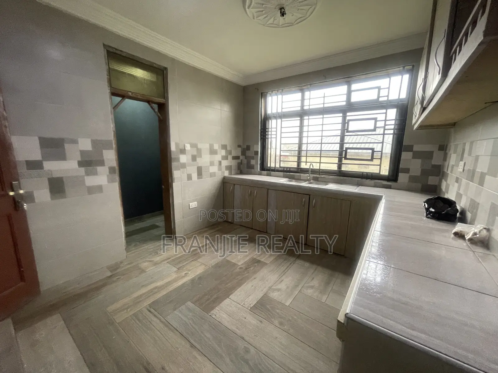 3bdrm Apartment in Franjie Realty, Kasoa for rent