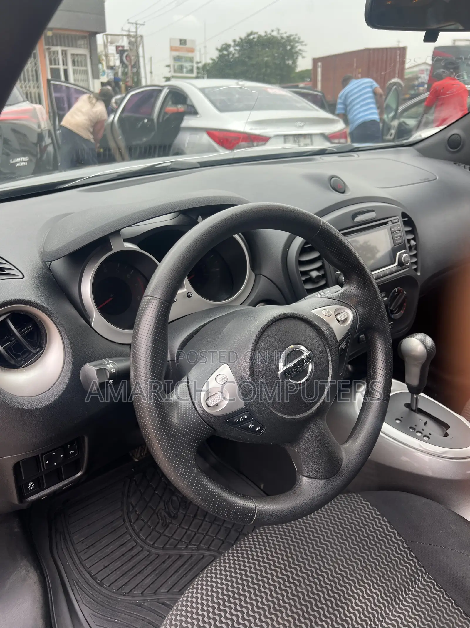 Nissan Juke SV FWD 2017 Silver