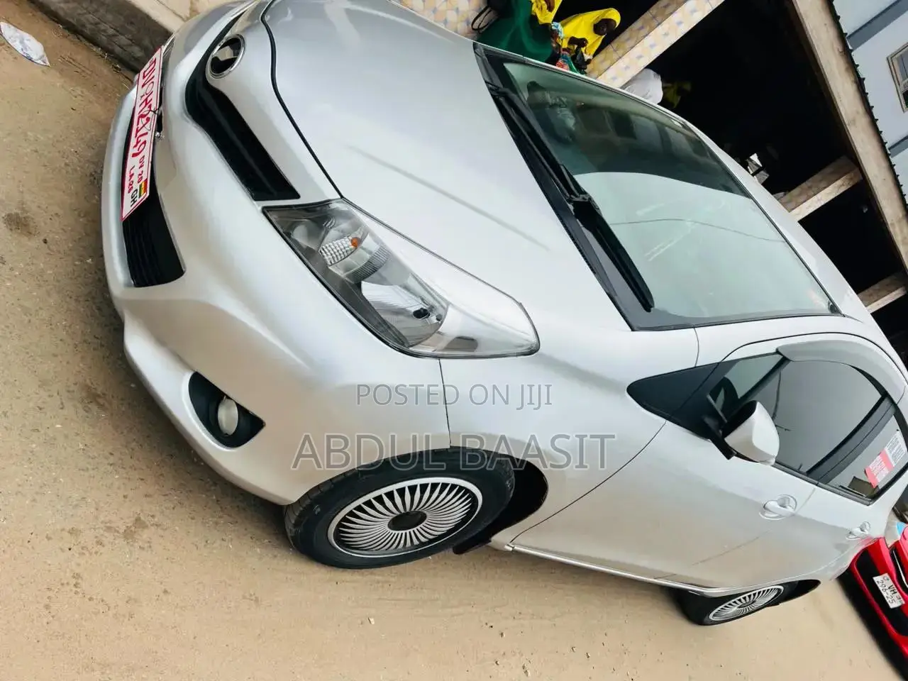 Toyota Vitz 1.3 FWD 5dr 2013 Silver