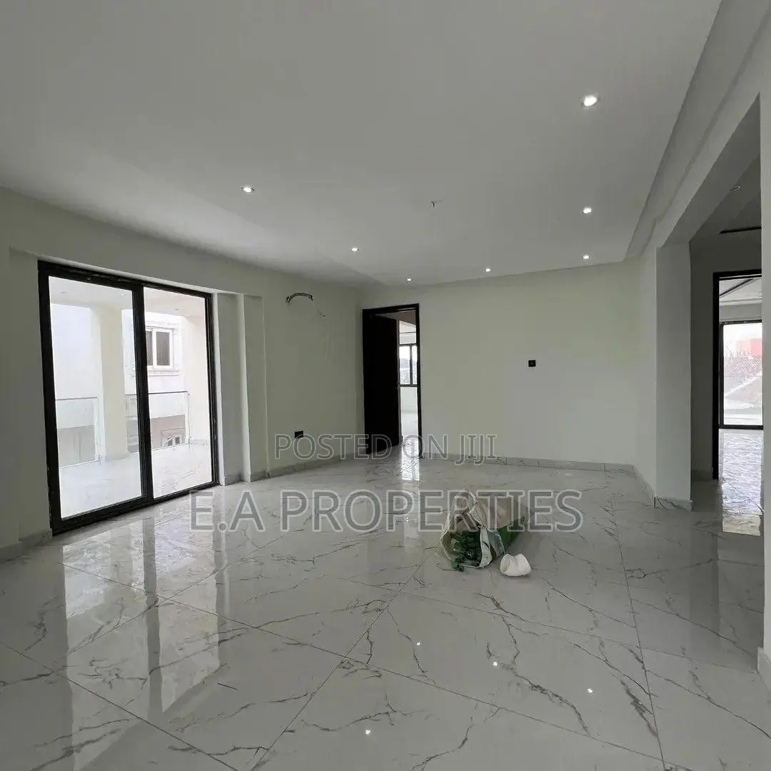 5bdrm House in E A Properties, American House for sale