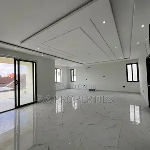 5bdrm House in E A Properties, American House for sale