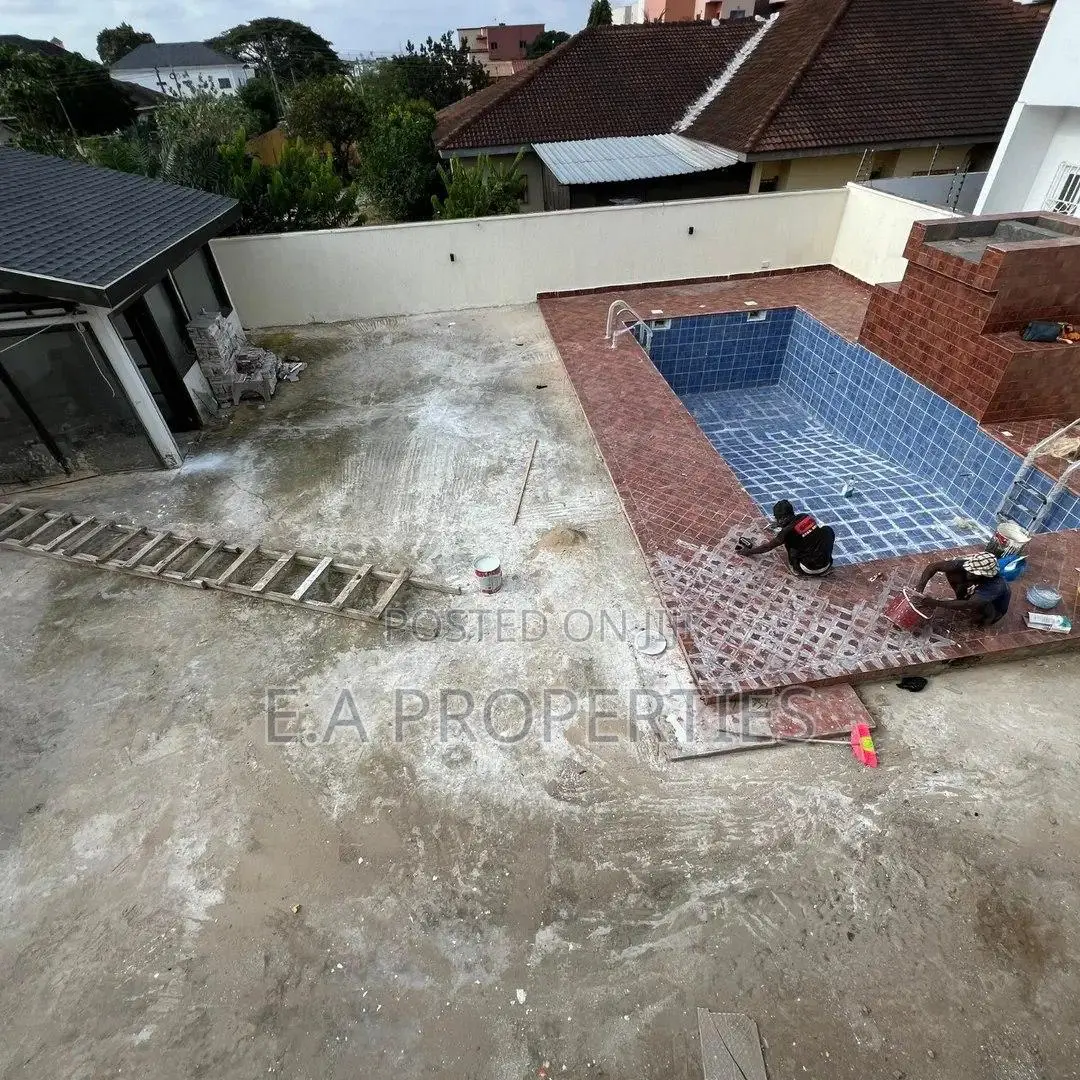 5bdrm House in E A Properties, American House for sale