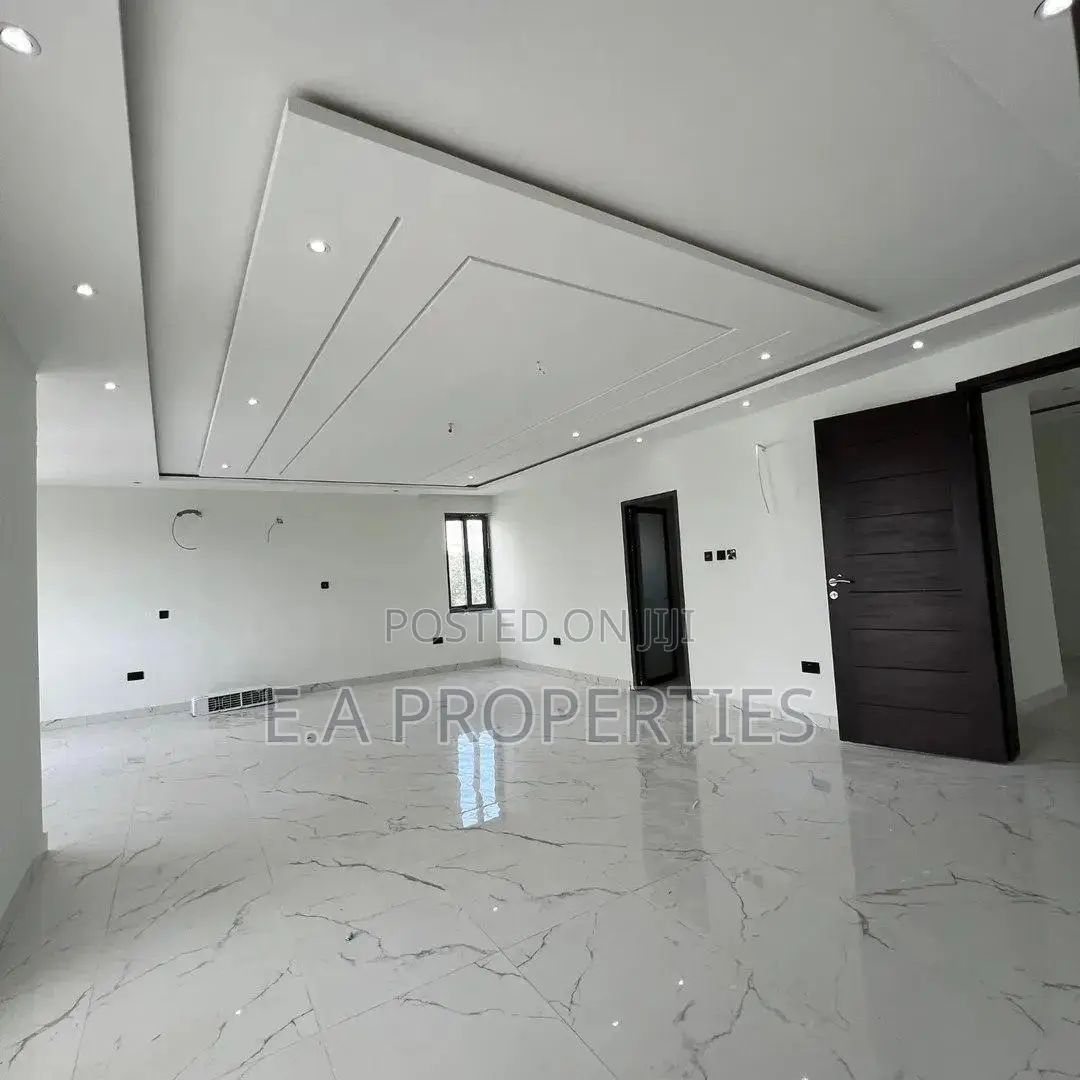 5bdrm House in E A Properties, American House for sale