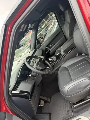 Land Rover Range Rover Sport 2024 Red