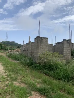 4bdrm Apartment in Boi for sale