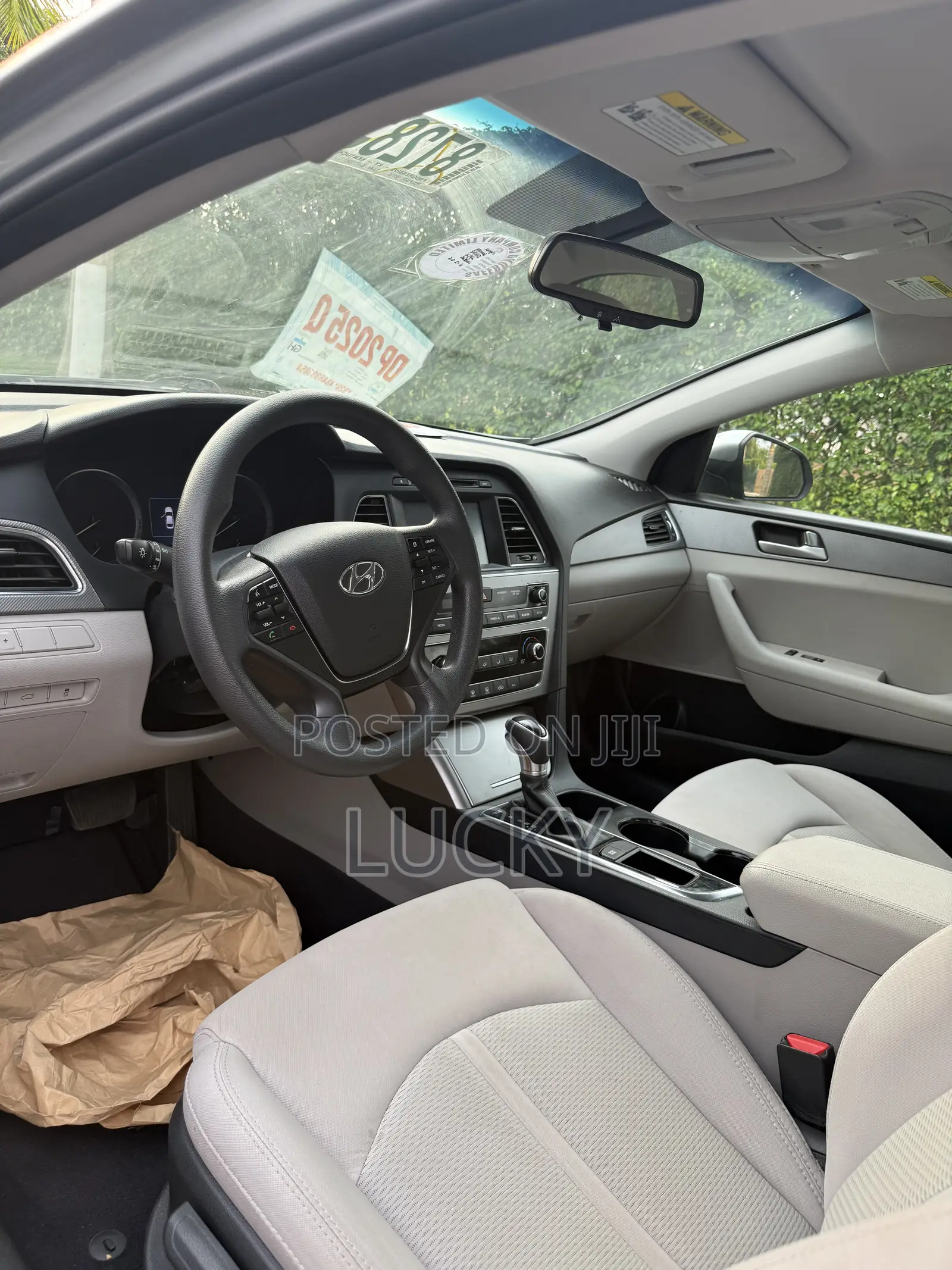 Hyundai Sonata Base Sedan FWD (2.4L 4cyl 6A) 2017 Silver