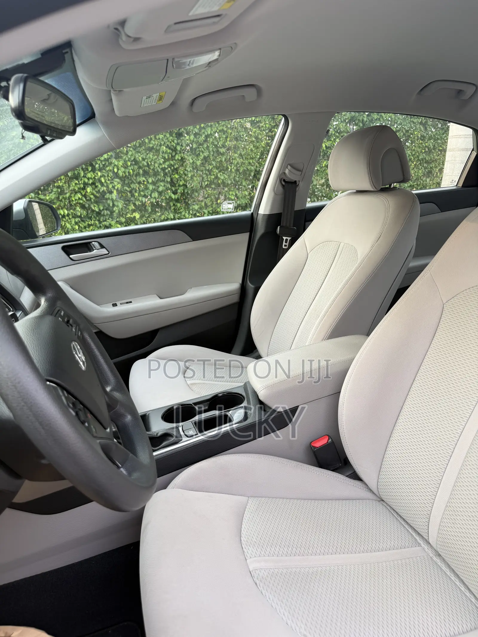 Hyundai Sonata Base Sedan FWD (2.4L 4cyl 6A) 2017 Silver