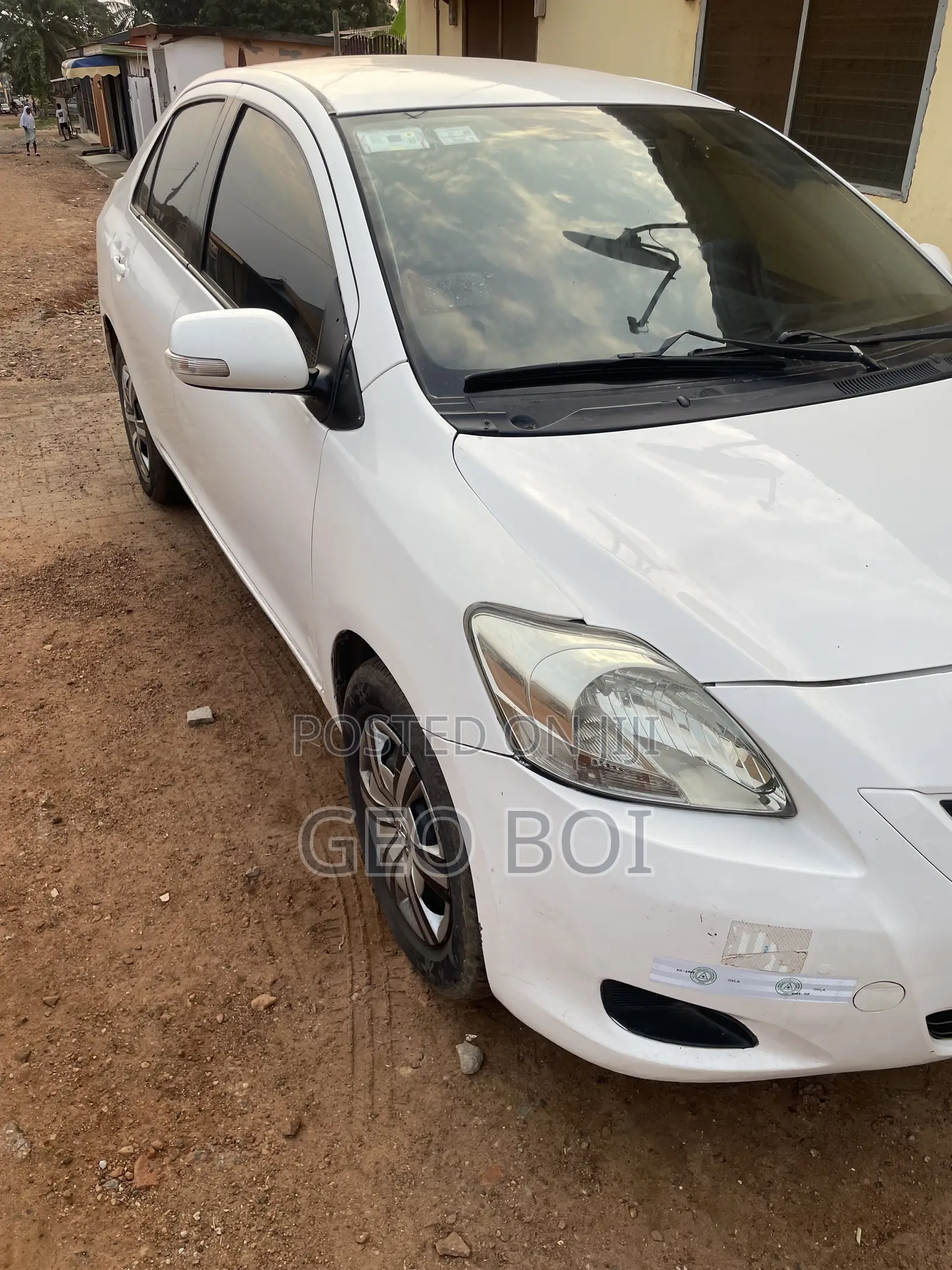 Toyota Yaris 2012 White