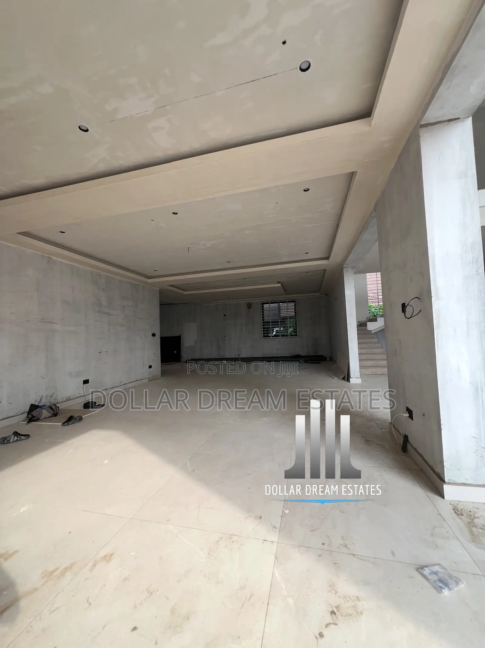 9bdrm Mansion in Adjiriganor for sale