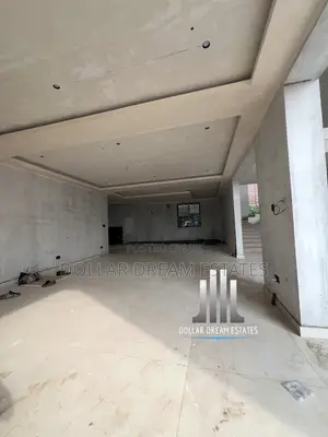 9bdrm Mansion in Adjiriganor for sale