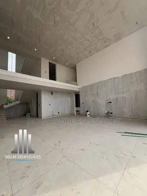 9bdrm Mansion in Adjiriganor for sale