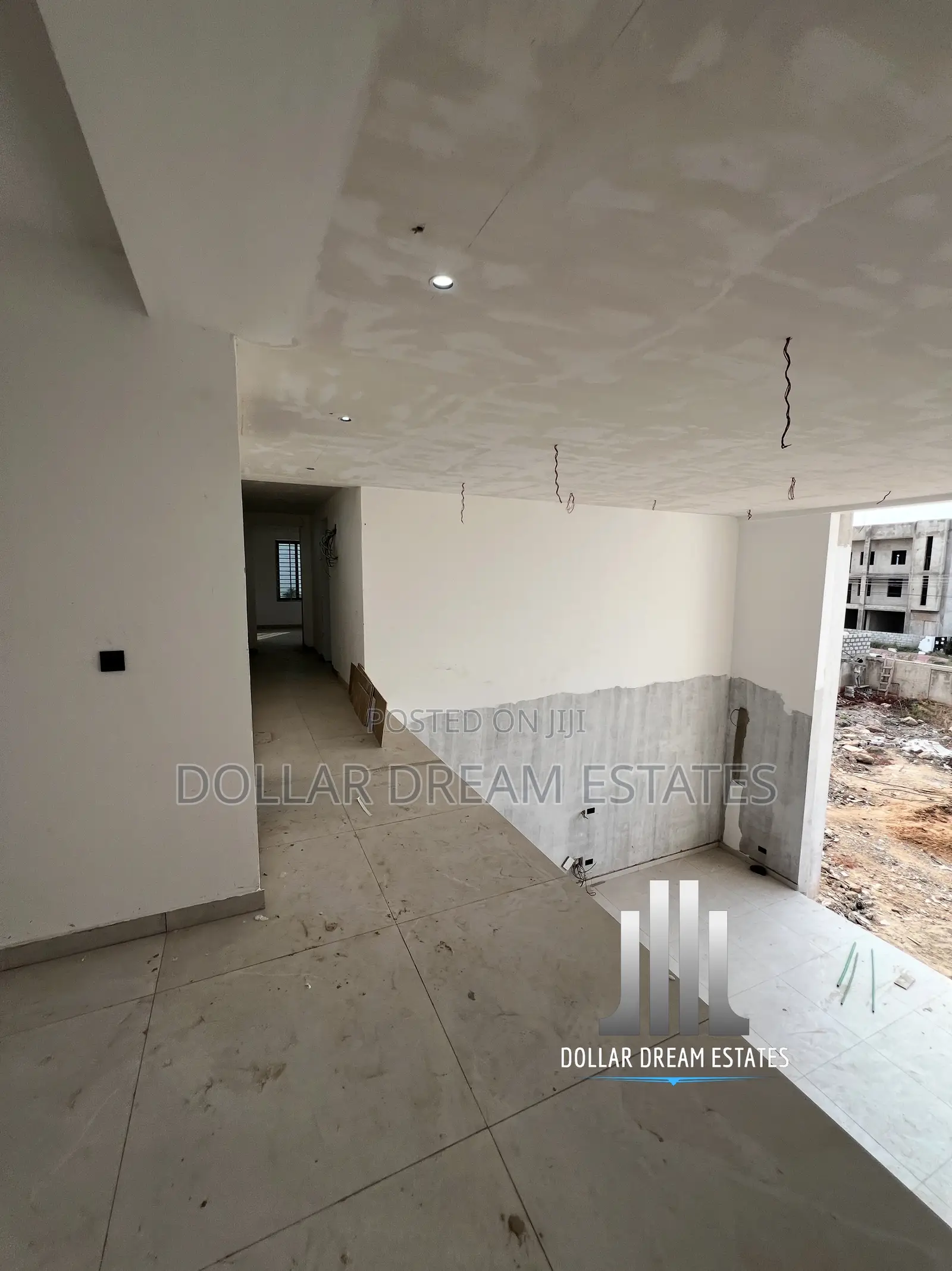 9bdrm Mansion in Adjiriganor for sale
