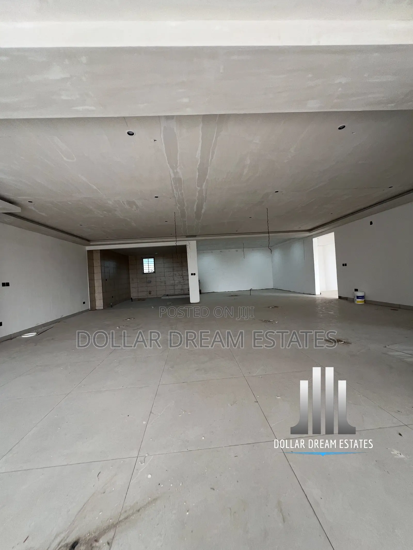 9bdrm Mansion in Adjiriganor for sale