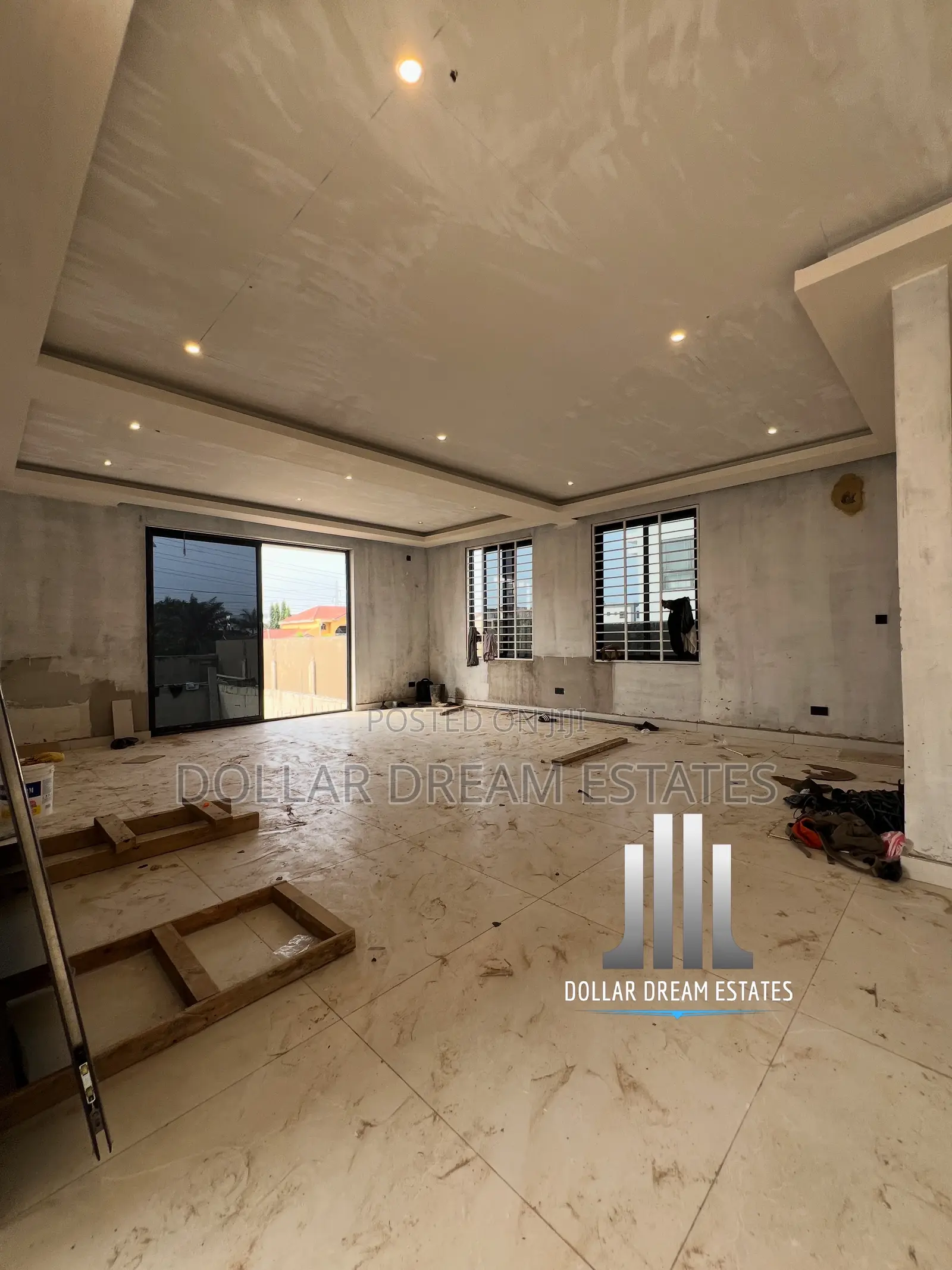 9bdrm Mansion in Adjiriganor for sale