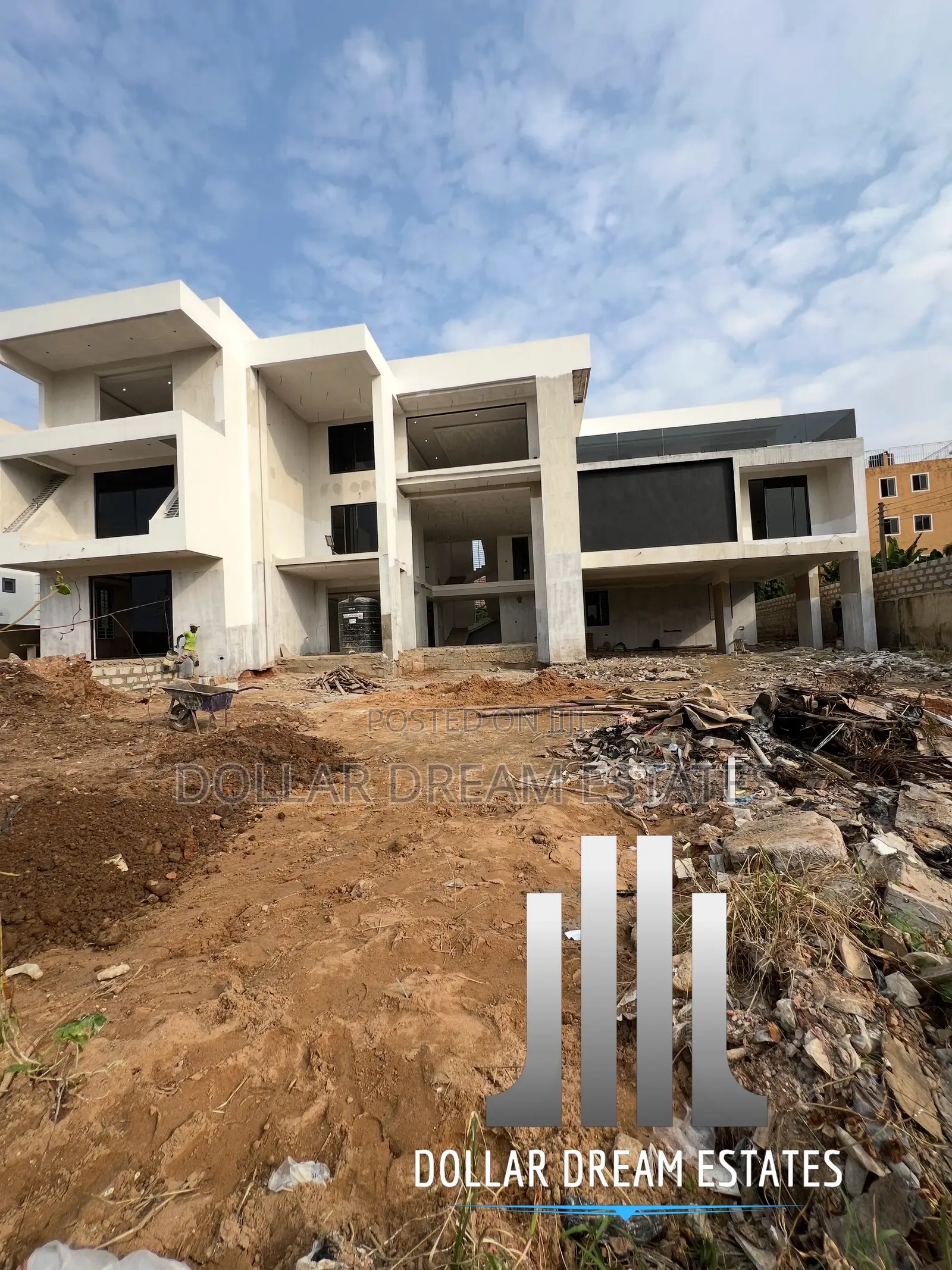 9bdrm Mansion in Adjiriganor for sale
